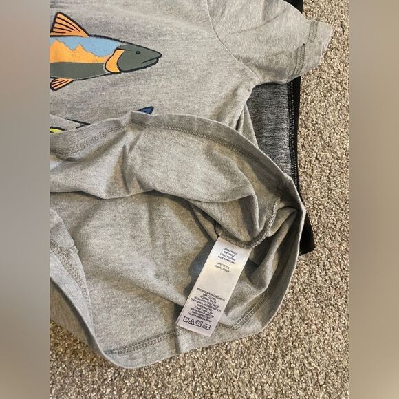 ((4 PIECE)) BOYS TEE TSHIRT BUNDLE EDDIE BAUER SIZE XS - 5/6 - Picture 12 of 13